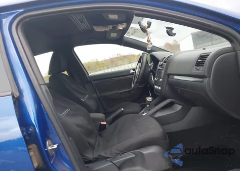 2010 Volkswagen Jetta Tdi Cup Edition z USA, uszkodzony, nr VIN 3VWHL7AJ6AM087084